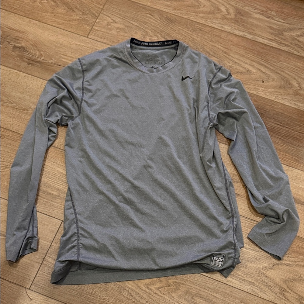 Men’s Nike Gray Pro Combat Compression Long Sleeve T-Shirt Large
